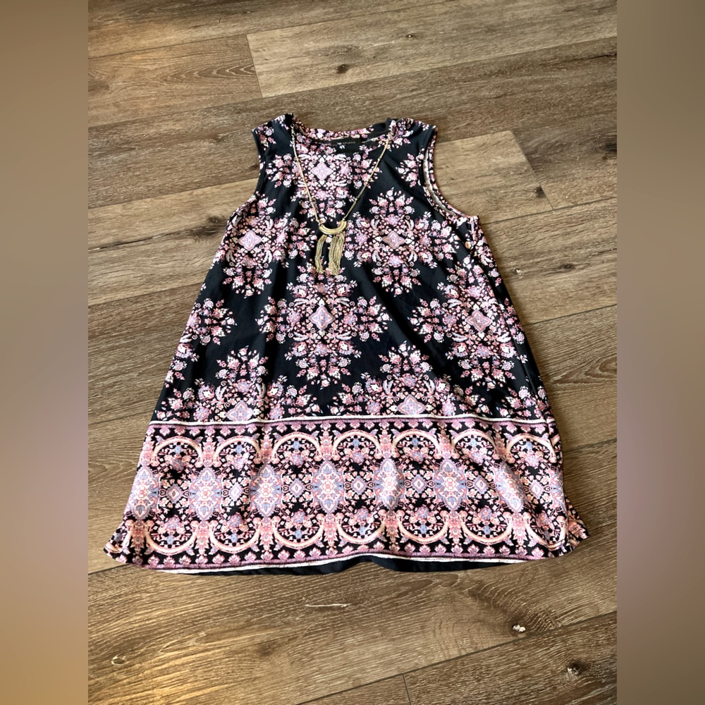 Women’s dress size small